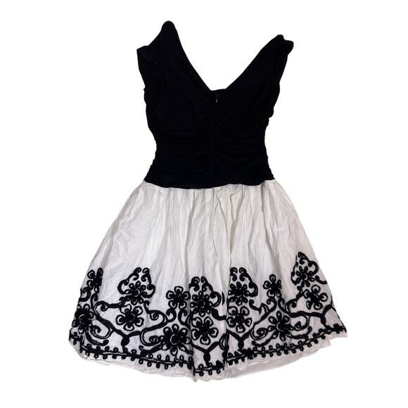 Dressbarn Collection Black White Cocktail Dress Velvet Top Women’s Size 12/L - Picture 4 of 5